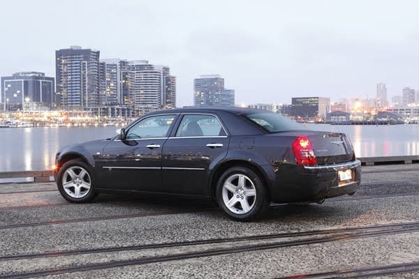 Chrysler 300c hemi v8 review