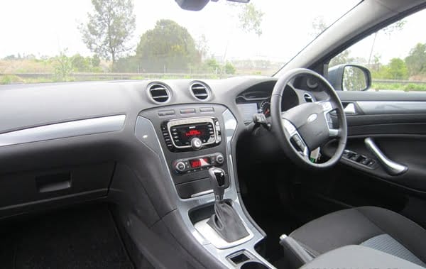 2011 Ford MC Mondeo Zetec TDCi wagon dash