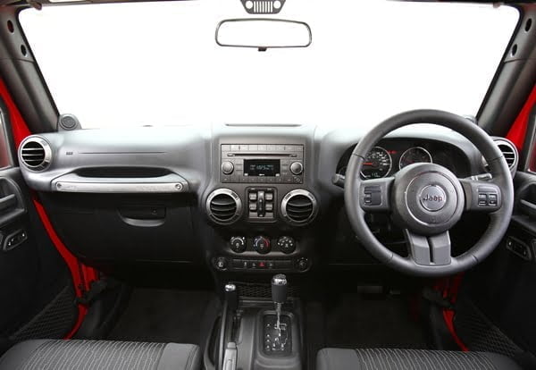 2011 Jeep Wrangler Unlimited front Dash