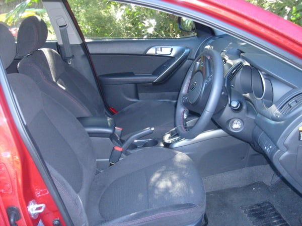 Kia Cerato Hatch Front Seats
