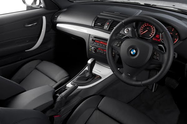 BMW 2012 1 Series Coupé dash