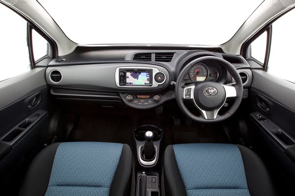 2011 Toyota Yaris ZR interior