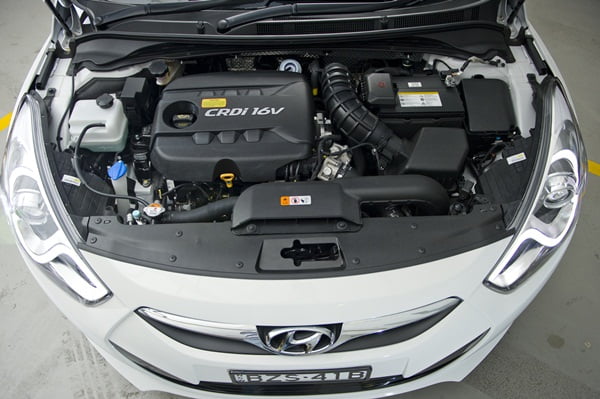 Hyundai i40 1 7l CRDi diesel  engine