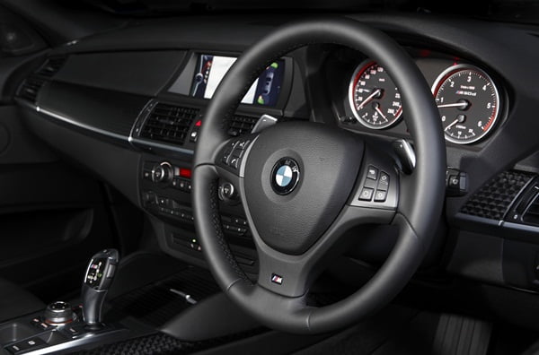 2012 BMW X6 M50d front steering wheel