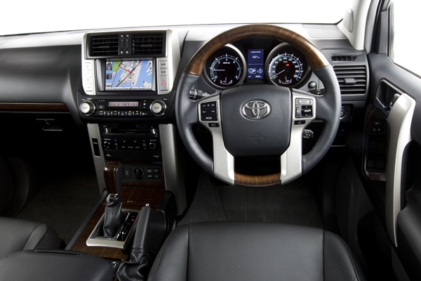  Toyota Prado Kakadu interior