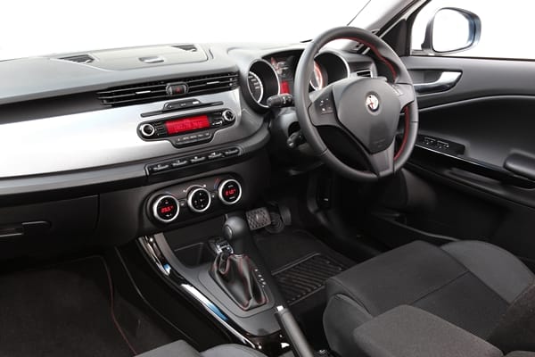 2013 Alfa Romeo Giulietta 2 0l Diesel Jtdm Review Anyauto