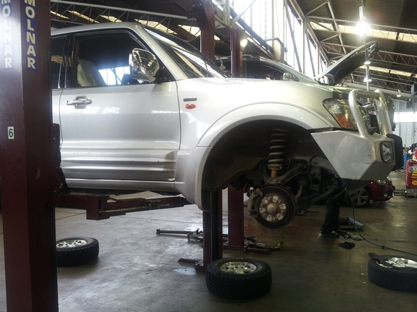 Project Pajero front suspension