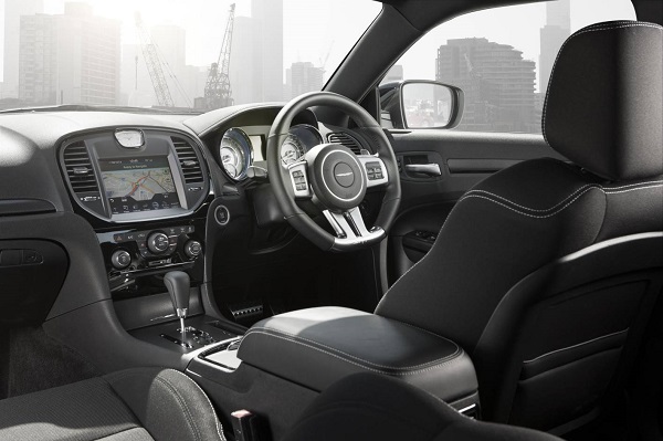 Chrysler 300 SRT8 Core Interior