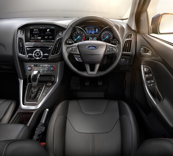 2015 Ford LZ Focus interior