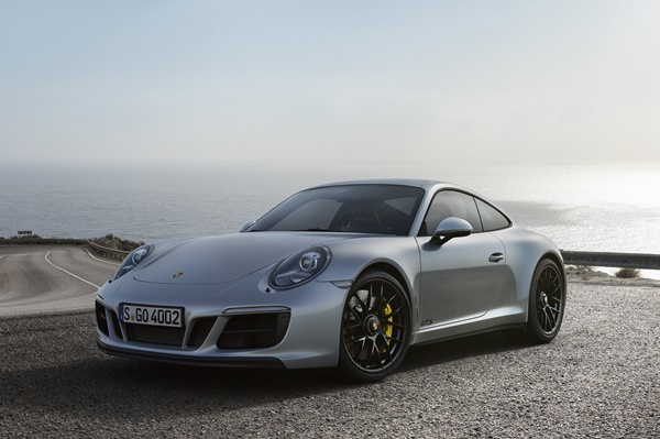 Porsche 911 GTS 
