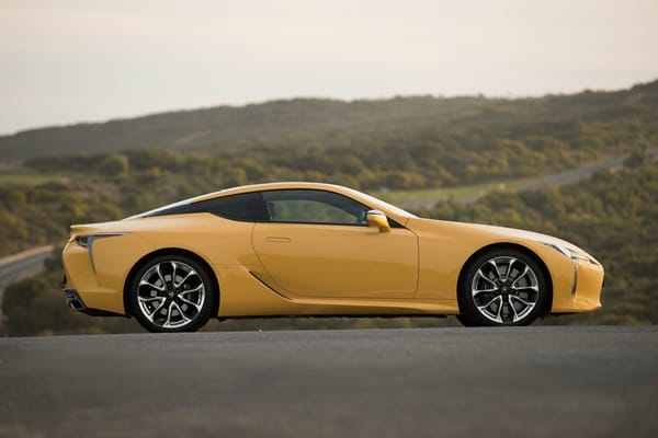 Lexus LC500h 5L V8