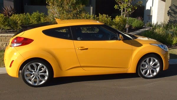 Hyundai Veloster side Hyundai Veloster side