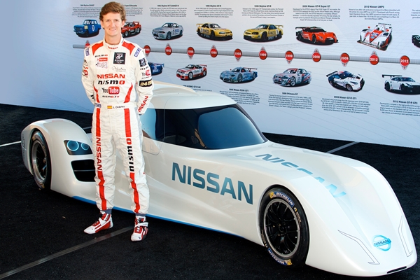 Nissan ZEOD RC electric racing car