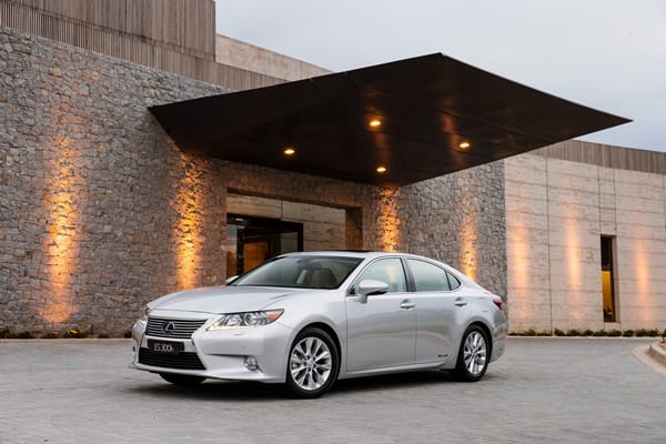 2013 Lexus ES 300h Sports Luxury 2013 Lexus ES 300h Sports Luxury