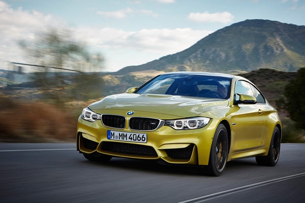 2014 BMW M4 Coupe int