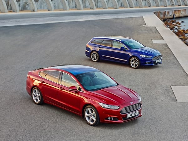 2015 Ford Mondeo front 2015 Ford Mondeo front