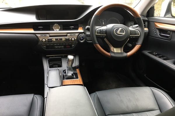 Lexus ES 300h Sports Luxury