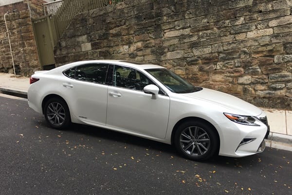 Lexus ES 300h Sports Luxury