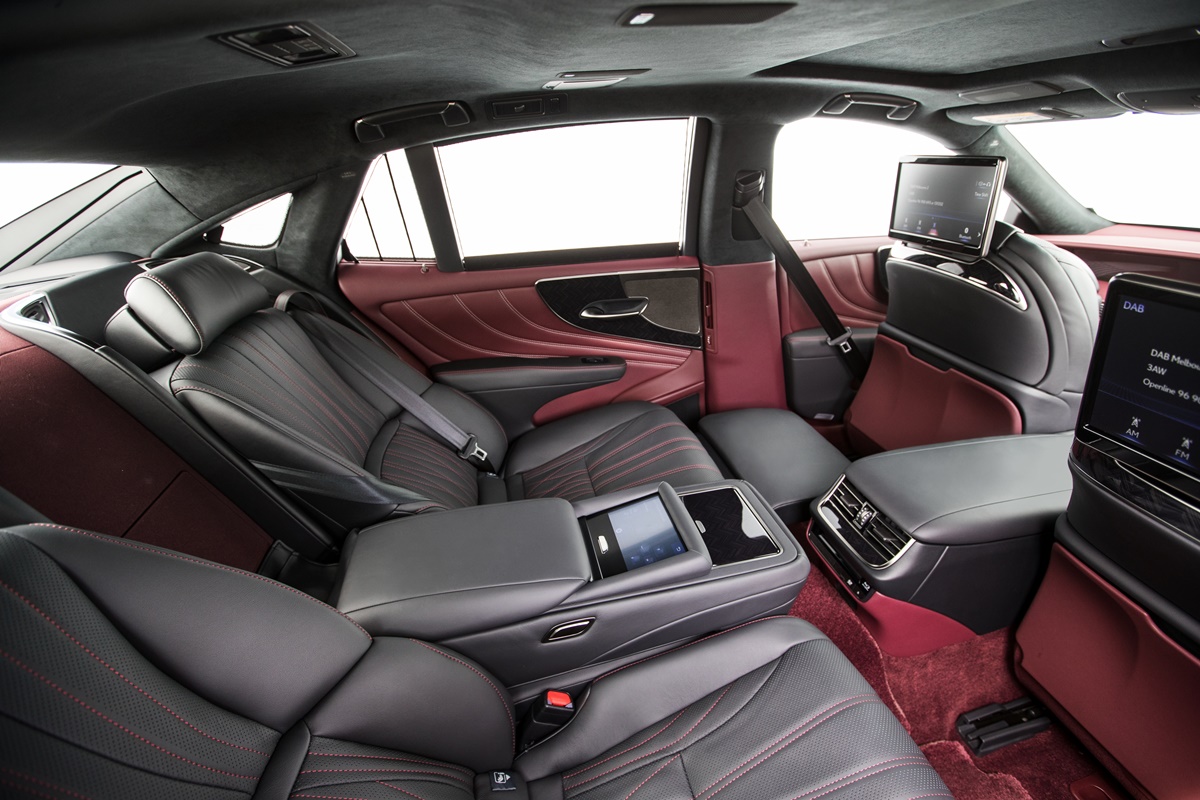 2018 Lexus LS 500h Sports Luxury