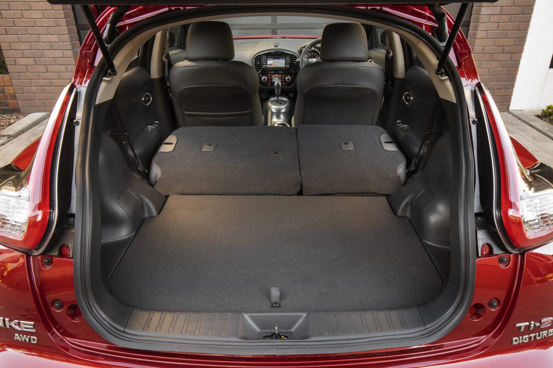 Nissan Juke багажник