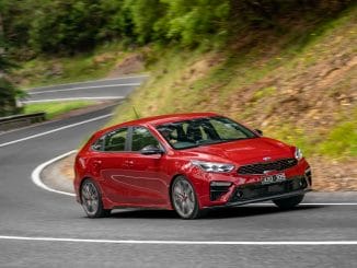 MY19 KIA CERATO HATCH GT - front 3/4 action.