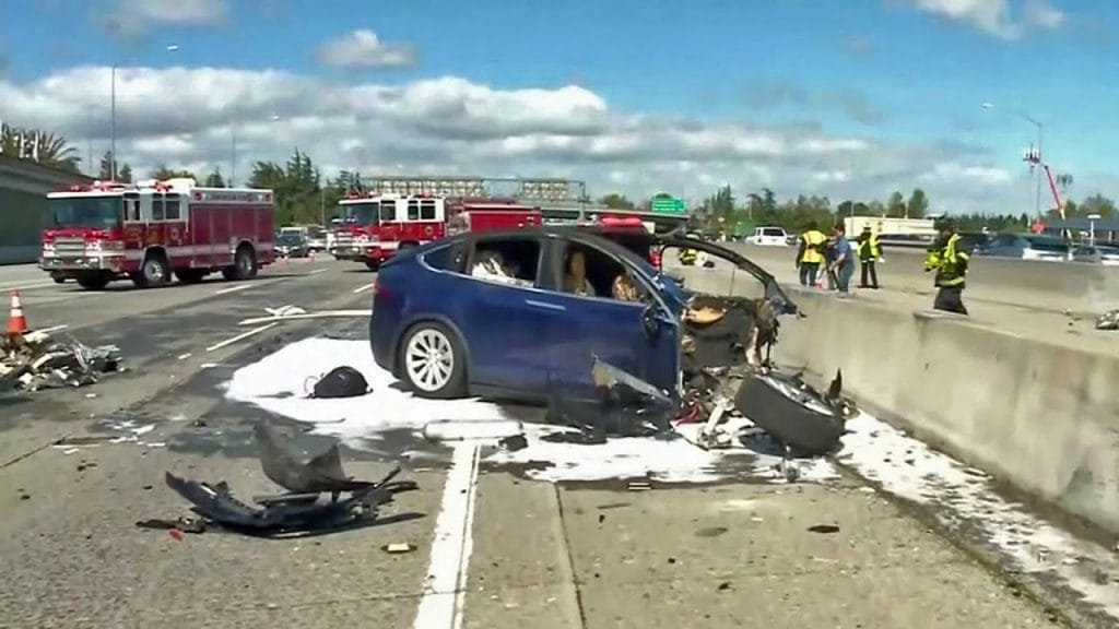 Tesla autopilot crash