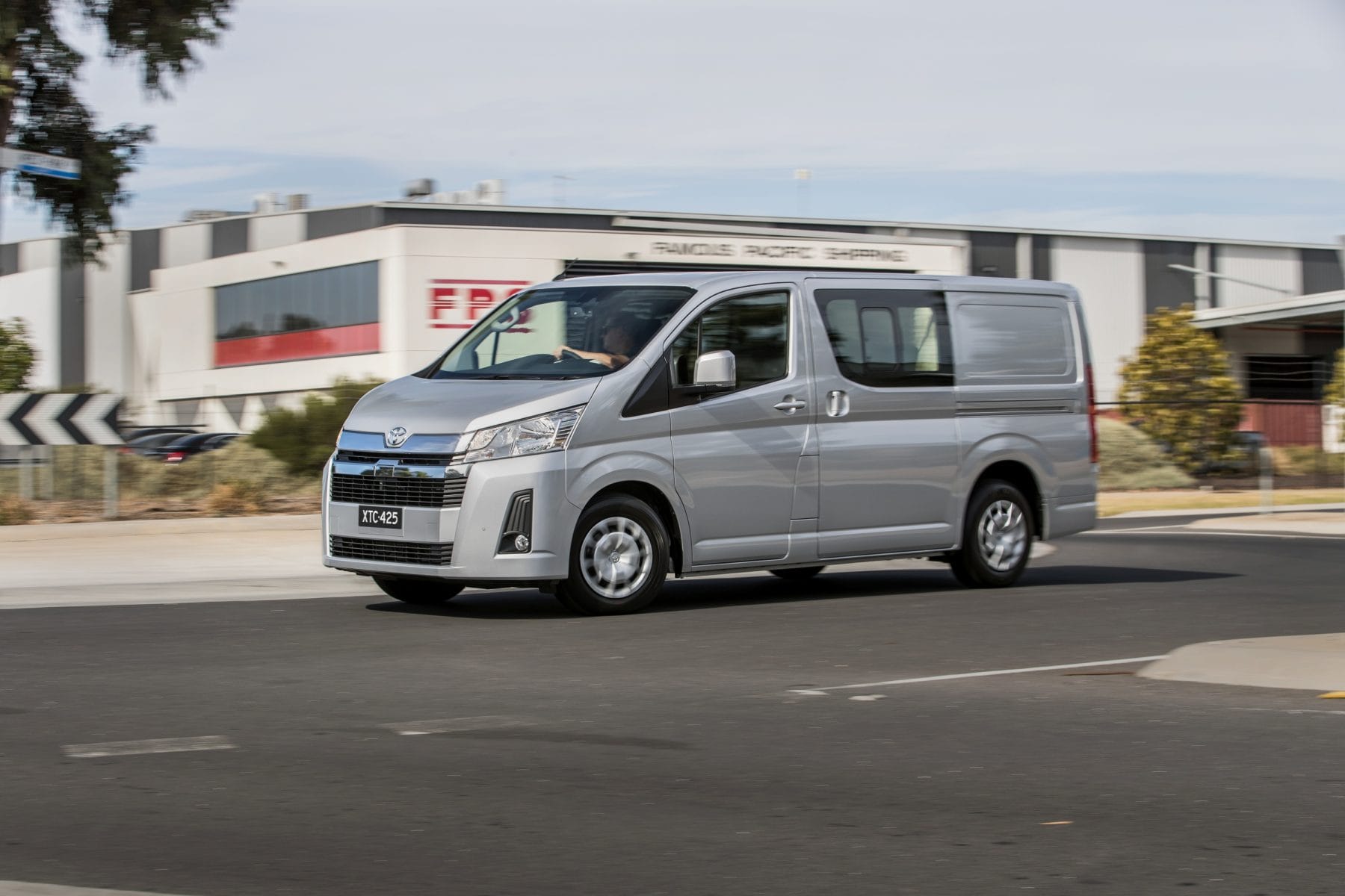 toyota hiace crew van