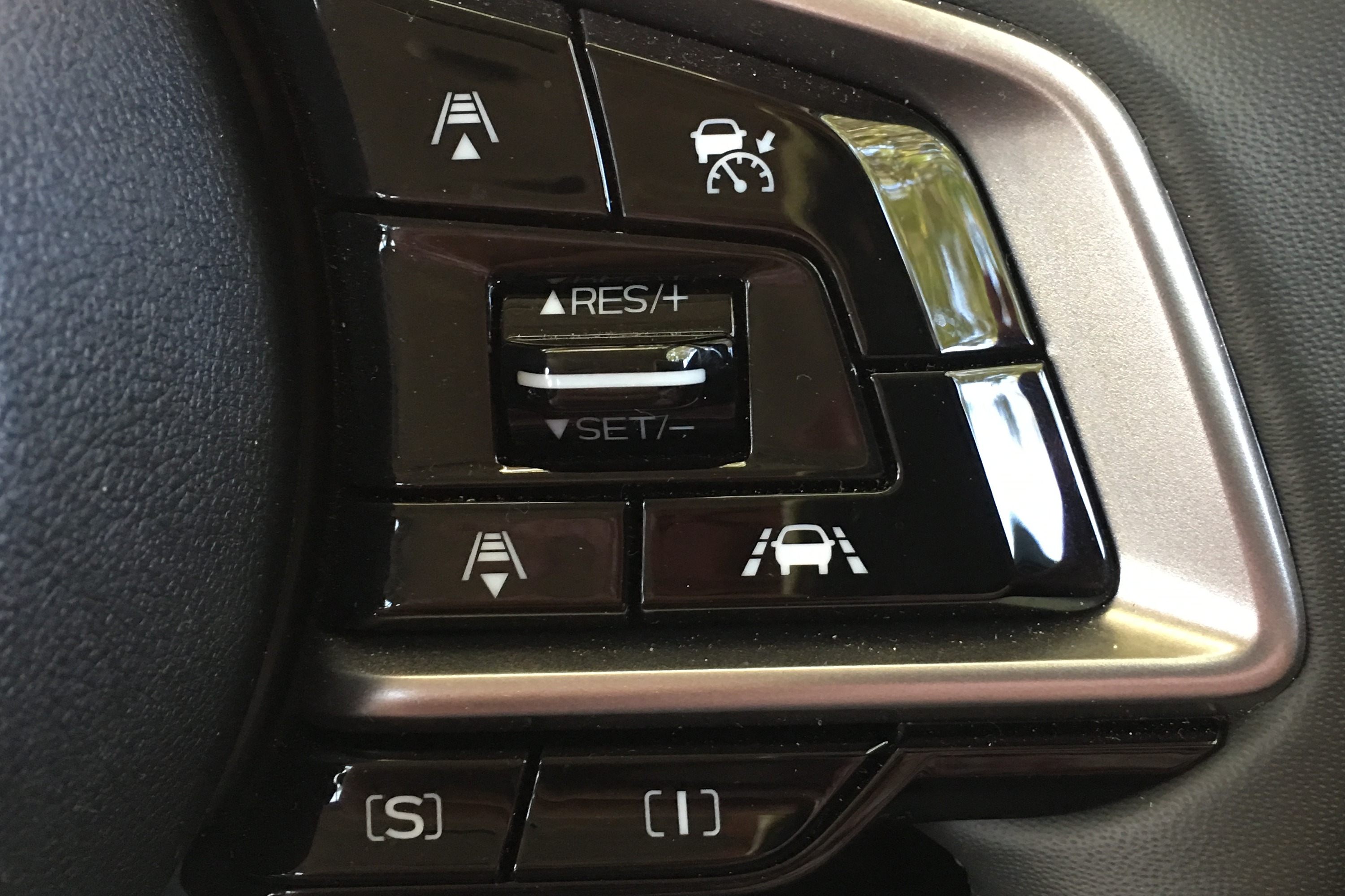 Subaru Outback 25i Premium 3 cruise control