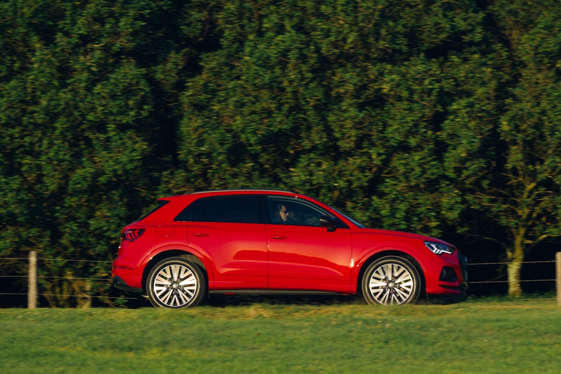 Audi Q3 35 TFSI 110 6 side Exterior