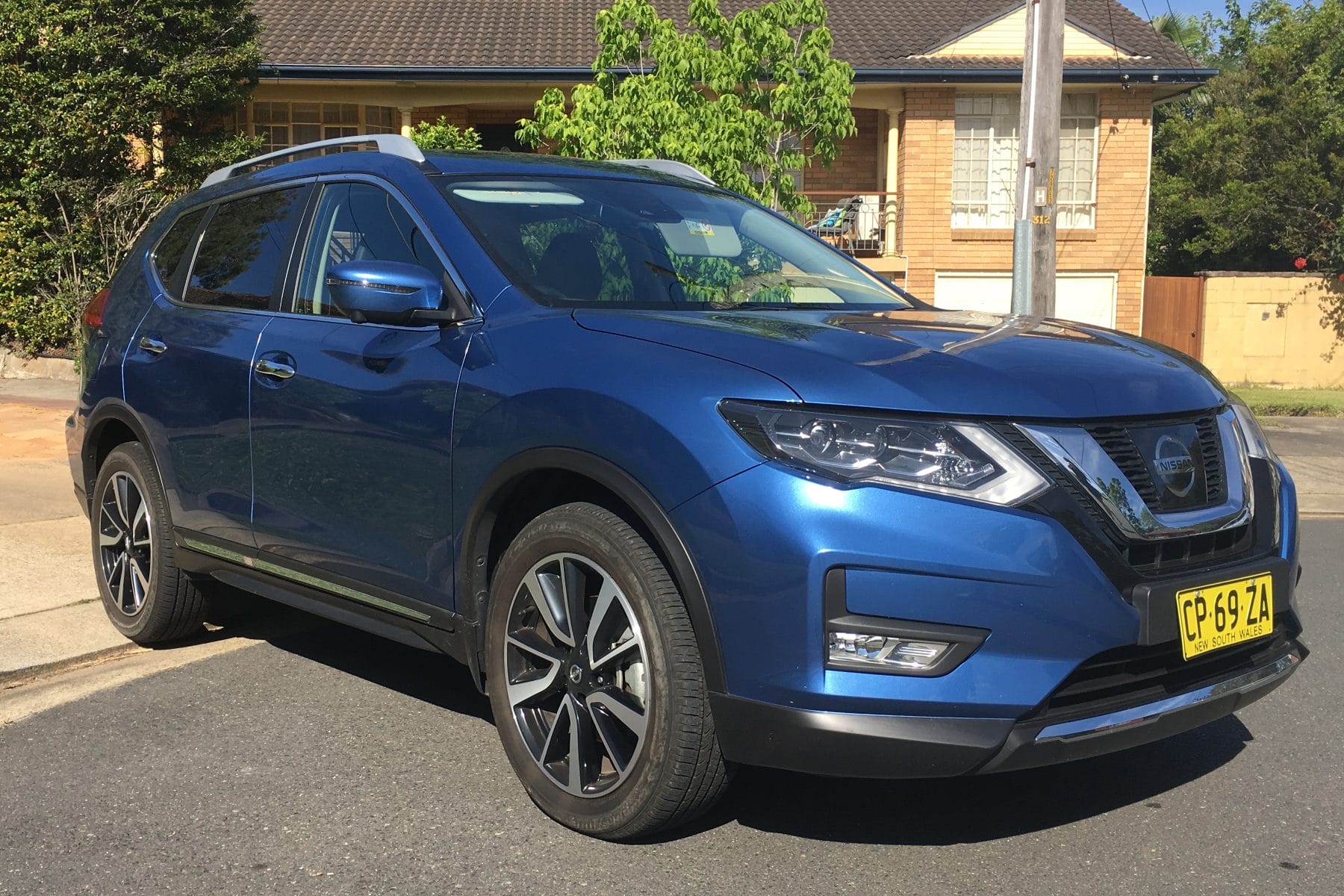 Nissan X Trail STL front 34