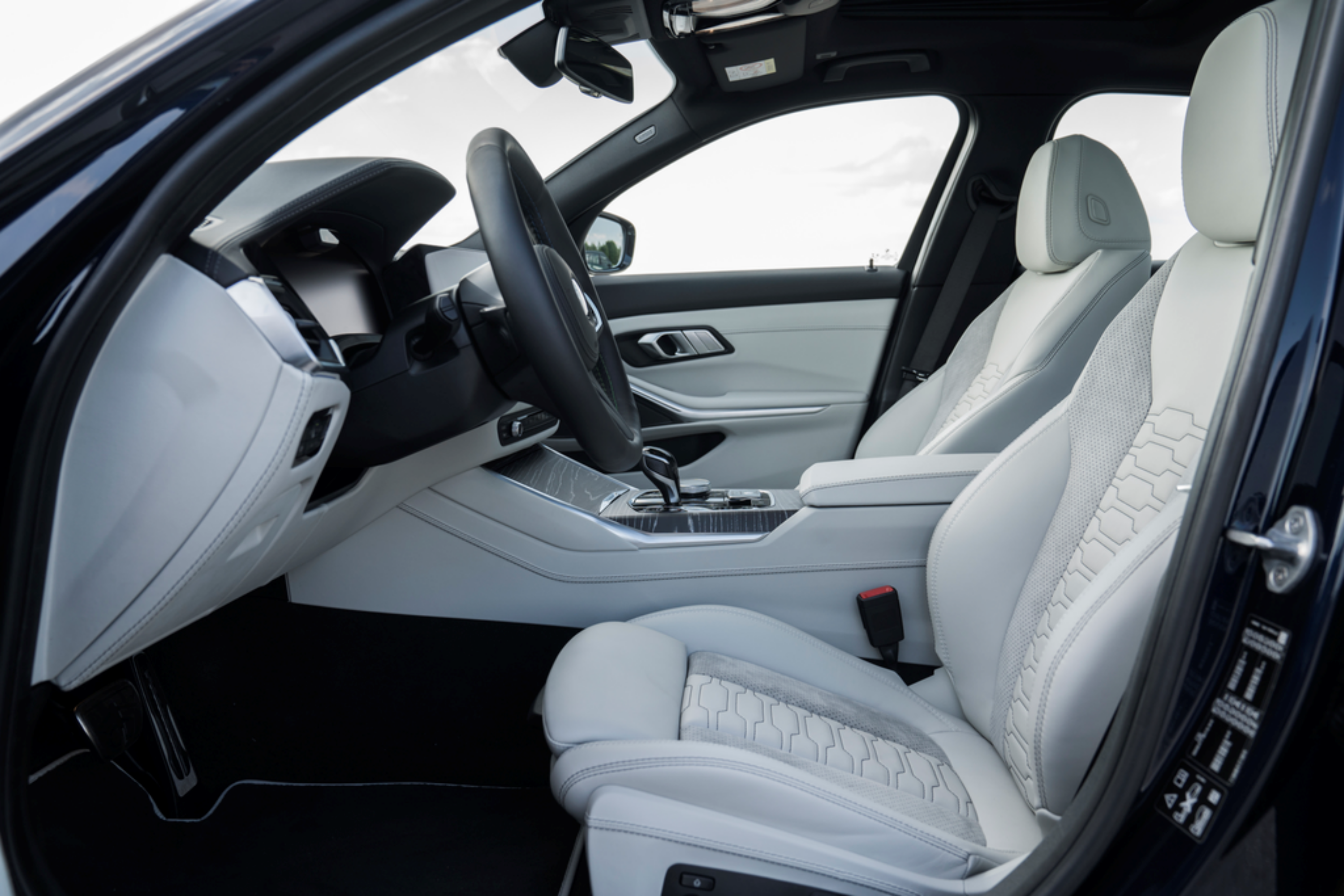 2019 BMW ALPINA B3 sedan 1 interior