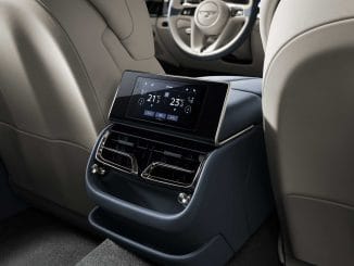 2020 Bentley Flying Spur rear screen