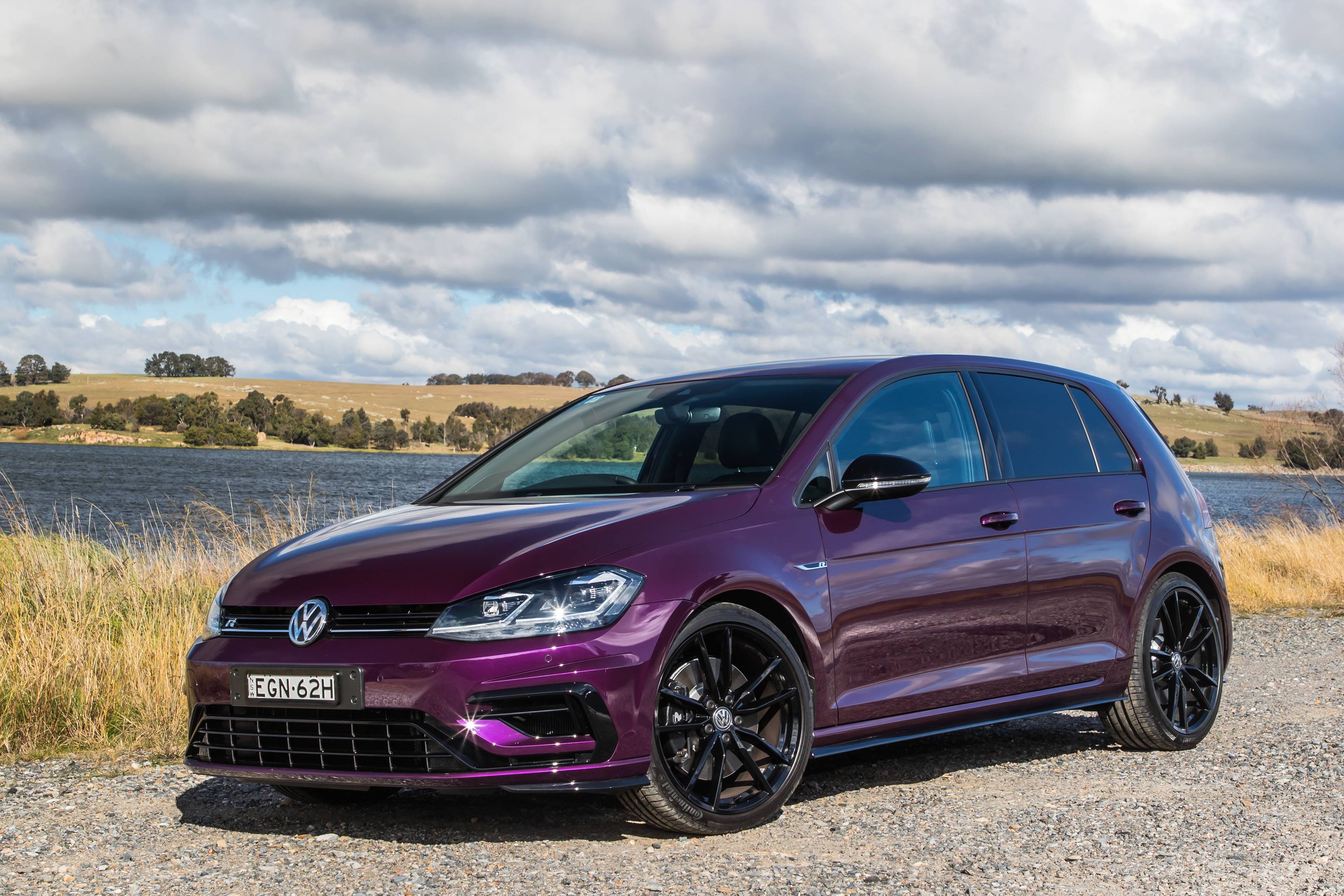 2020 Volkswagen Golf R Final Edition, available in factory hand painted custom colours: Victory Blue; Viper Green metallic (recalling the Scirocco R); and Violet Touch Pearlescent.