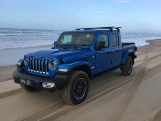 Jeep Gladiator Overland 4WD Ute front quarter