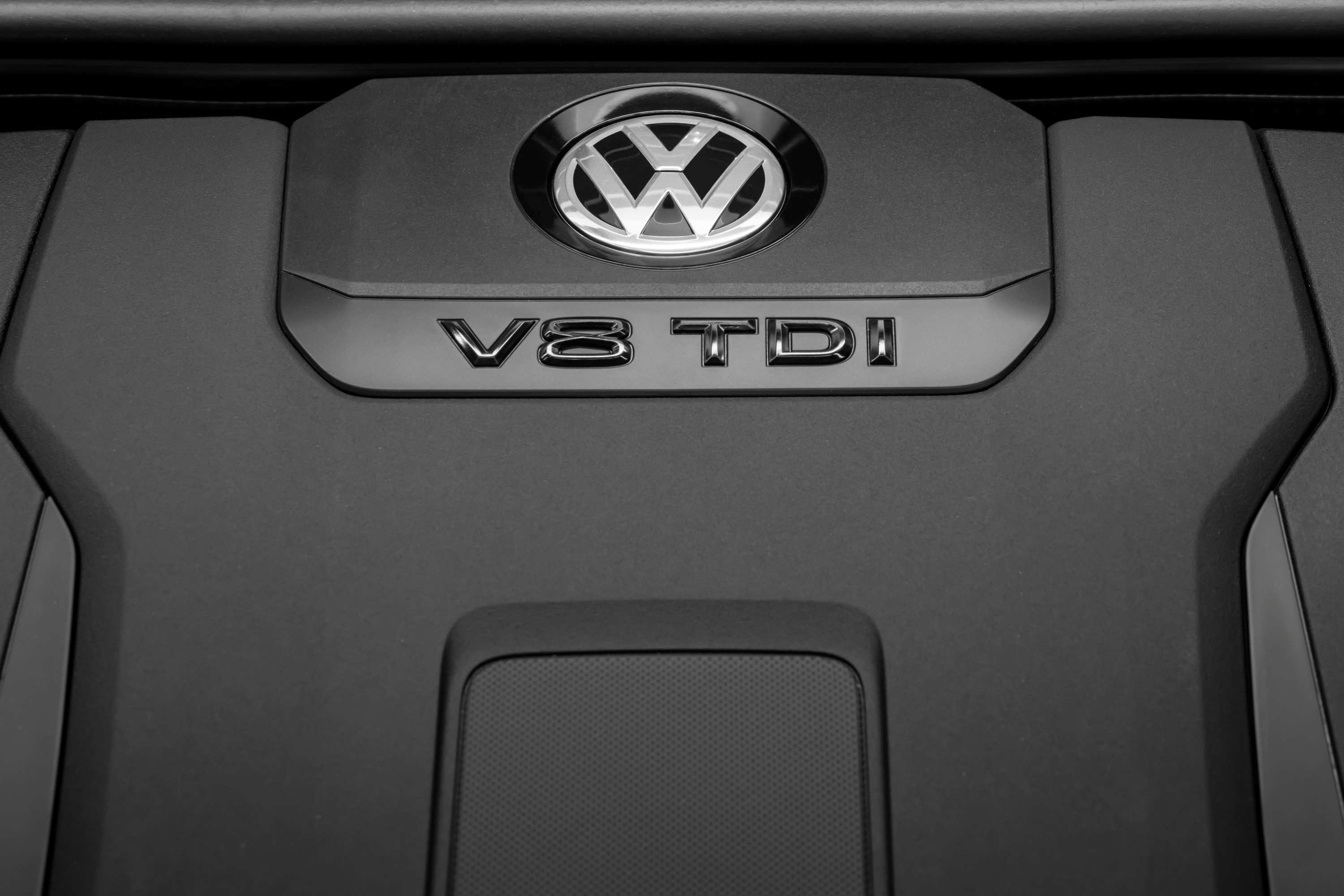 2021 Volkswagen Touareg V8 TDI R-Line engine
