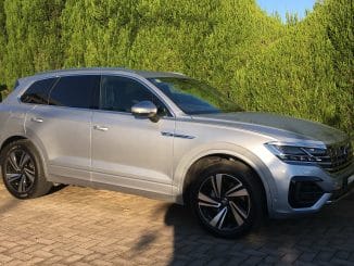 2021 Volkswagen Touareg V6 TDI R Line front