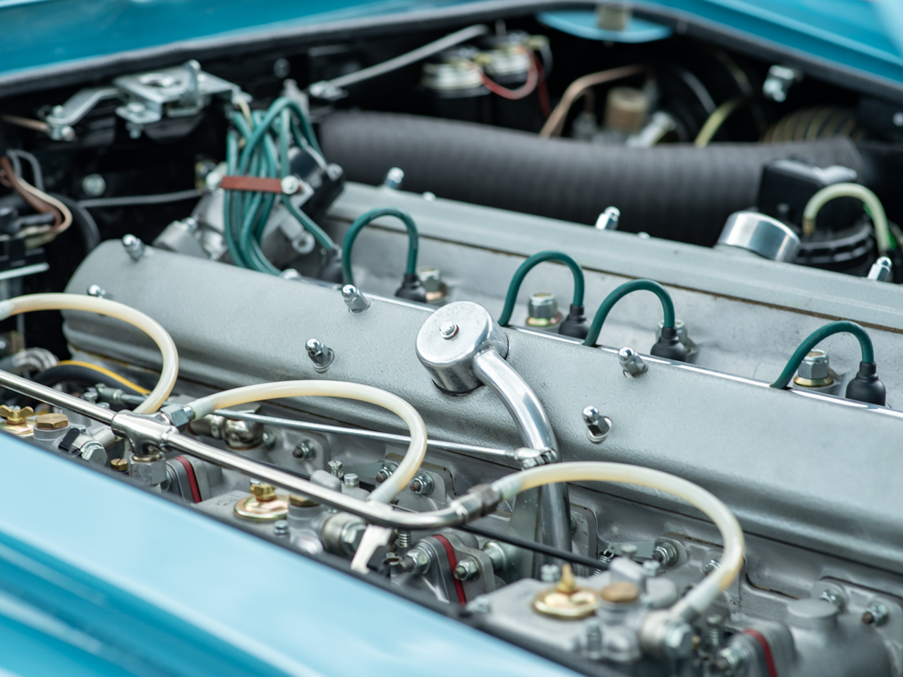 Aston Martin DB5 Vantage engine