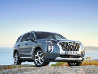 Hyundai Palisade Highlander front qtr