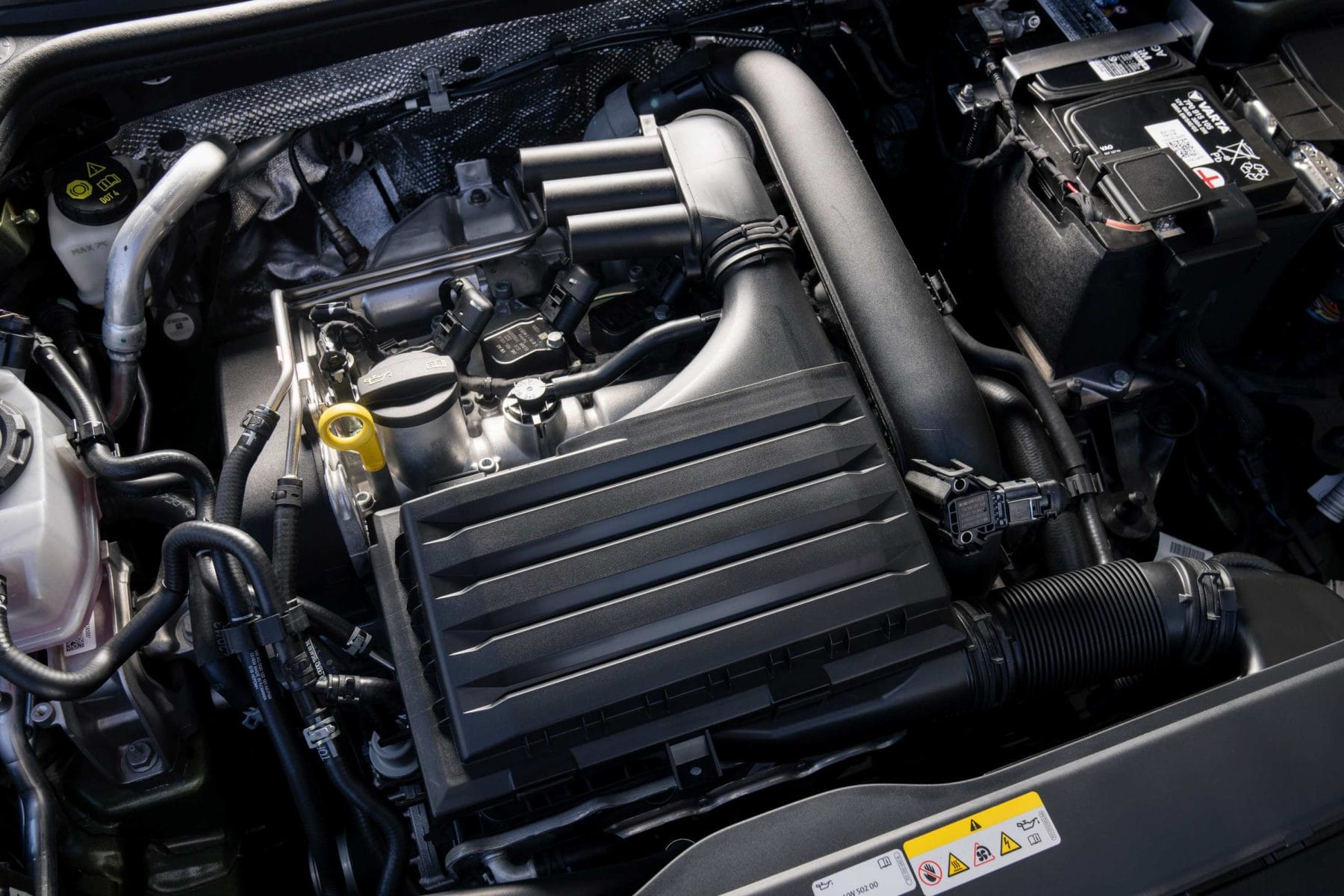 Mark8 Golf R Engine Compartiment Volkswagen Golf Mark 8: full specification and pricing - AnyAuto