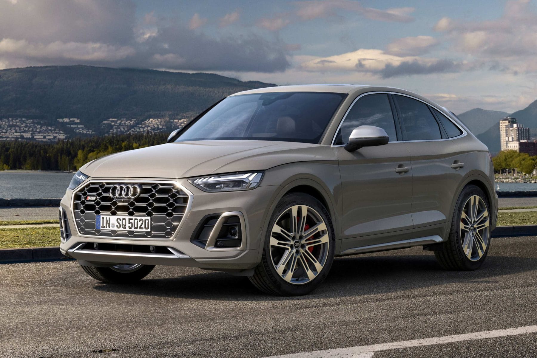 The New Audi SQ5 Is a More Refined and Powerful Package – Robb Report