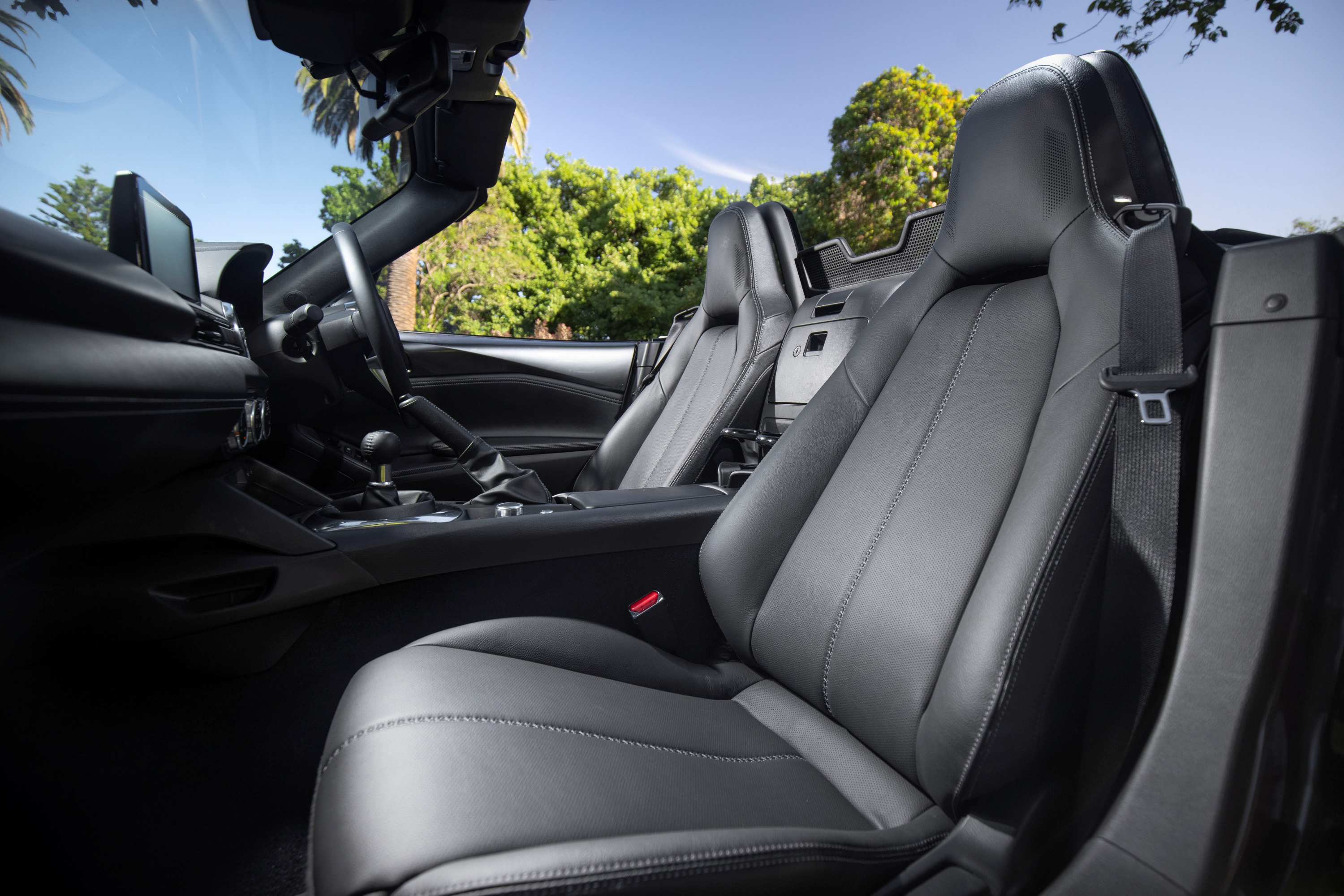 2021 Mazda MX-5 GT RS front seats
