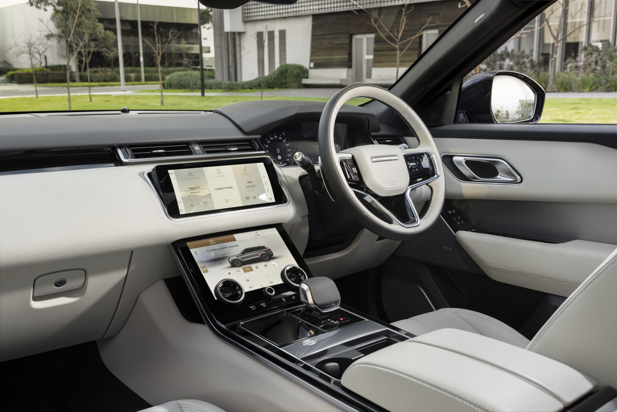 Range Rover Velar R-Dynamic SE D200 front interior