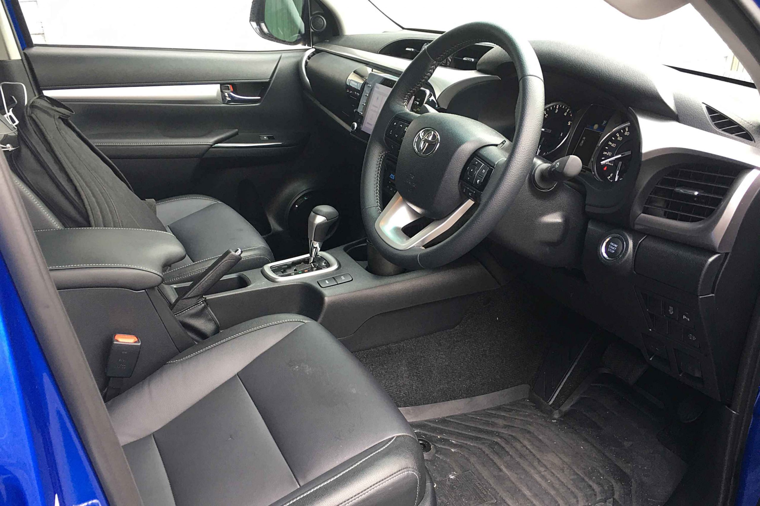 2021 Toyota HiLux SR5 Premium interior