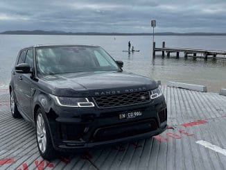 Range Rover Sport R Dynamic D300 HSE front