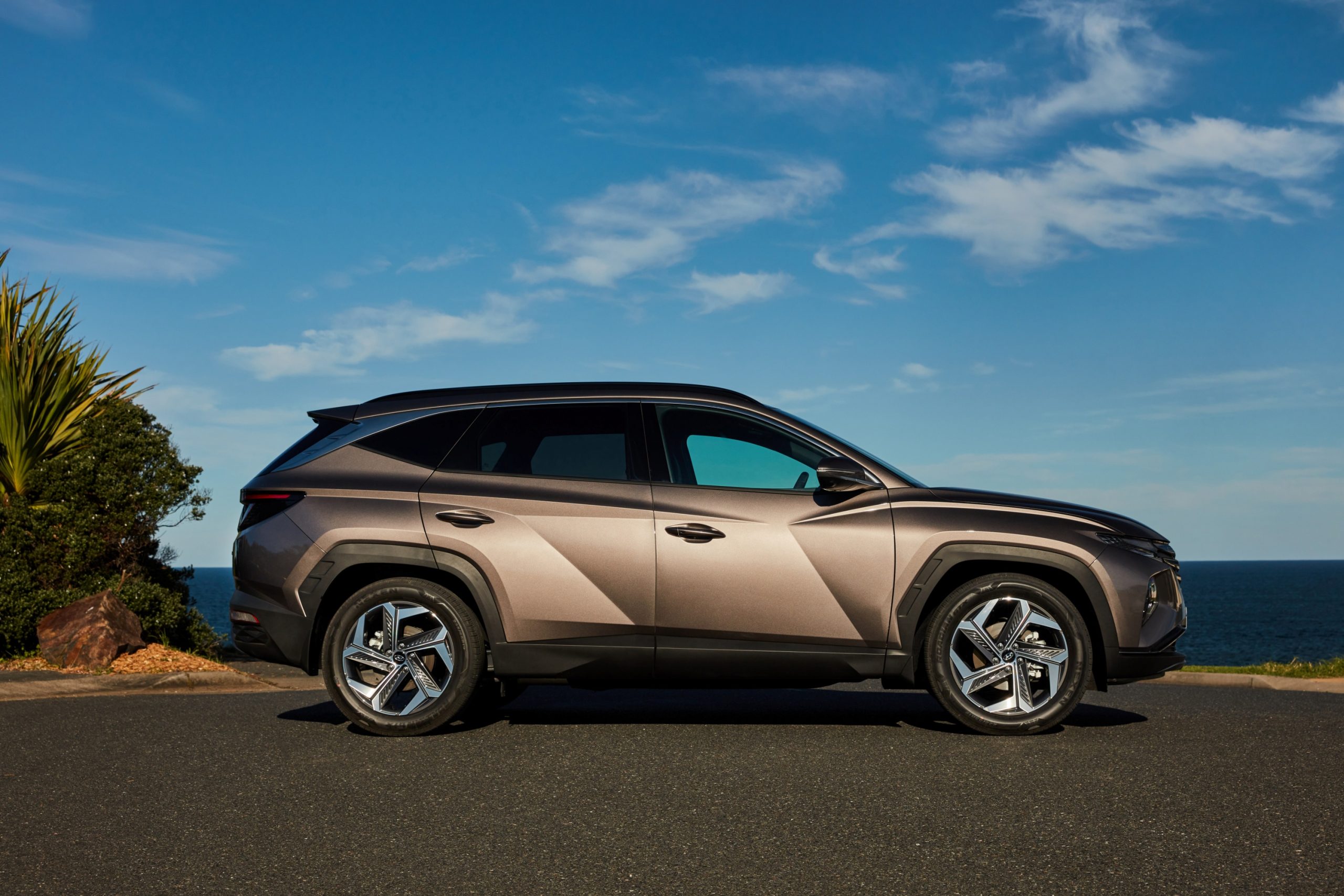 Hyundai Tucson profile 2022