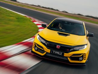 Honda Civic Type R Limited Edition at the bend