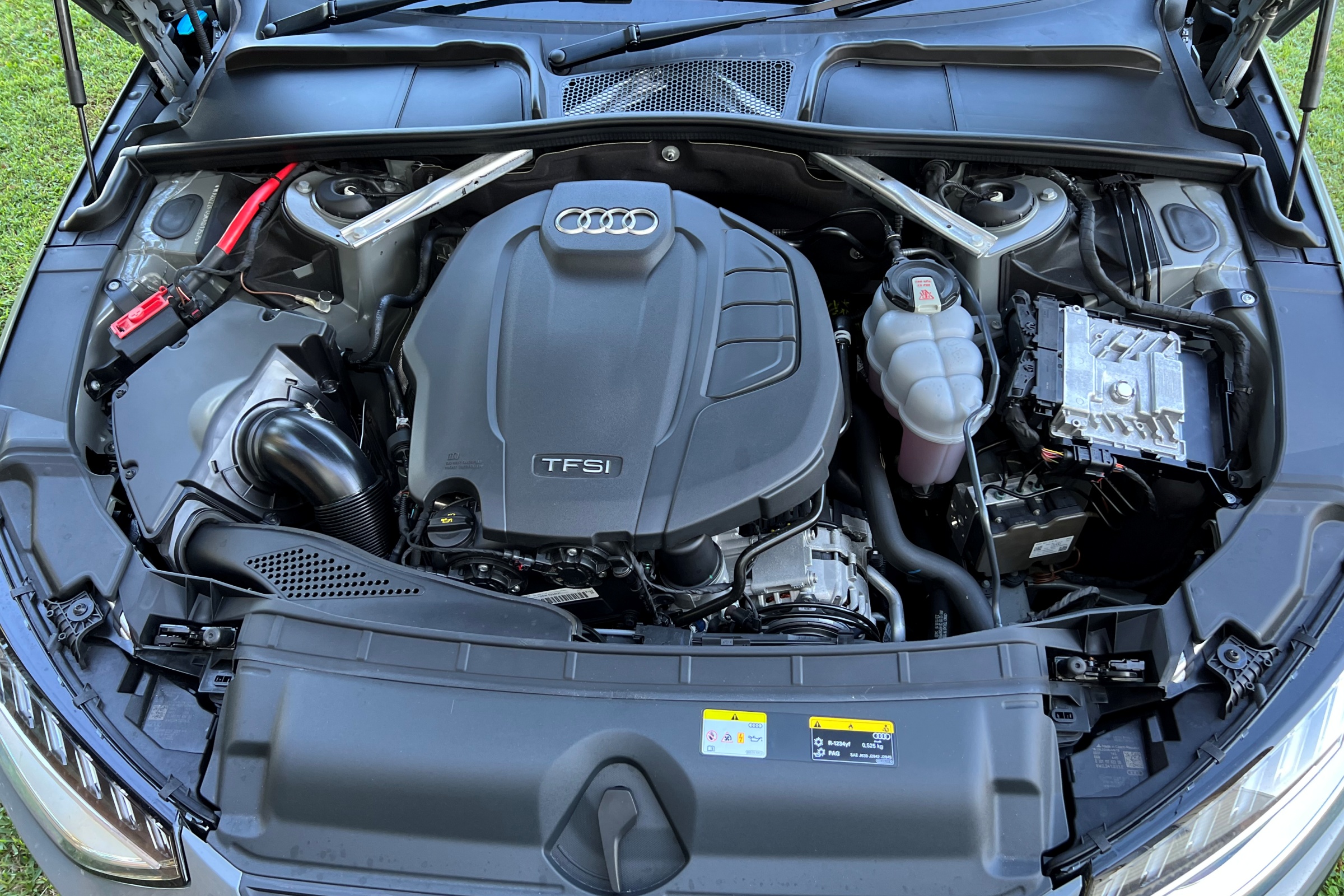 Audi A4 45 TFSI S Line 2022 engine