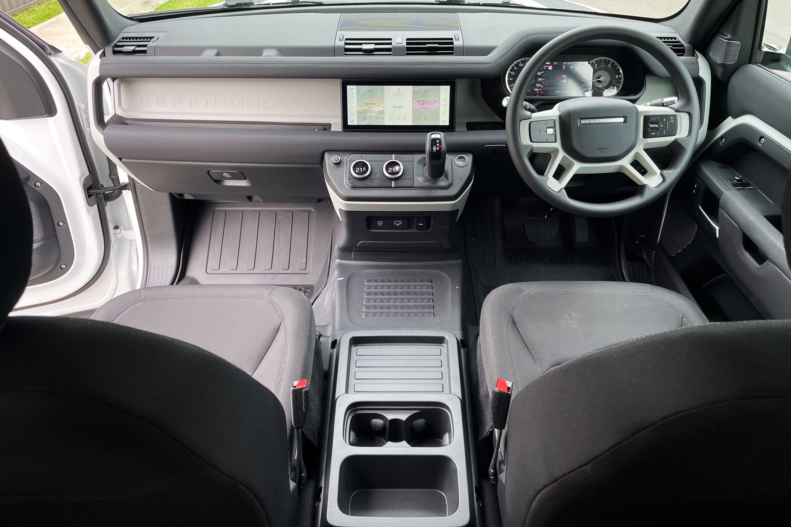 Land Rover Defender 90 front interior