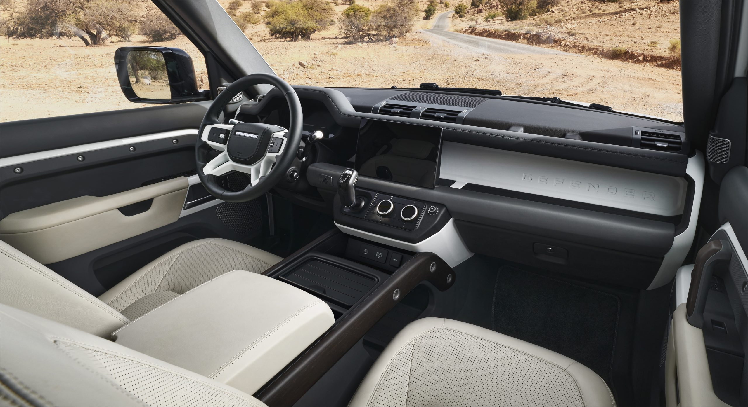 Land Rover Defender 130 interior0522
