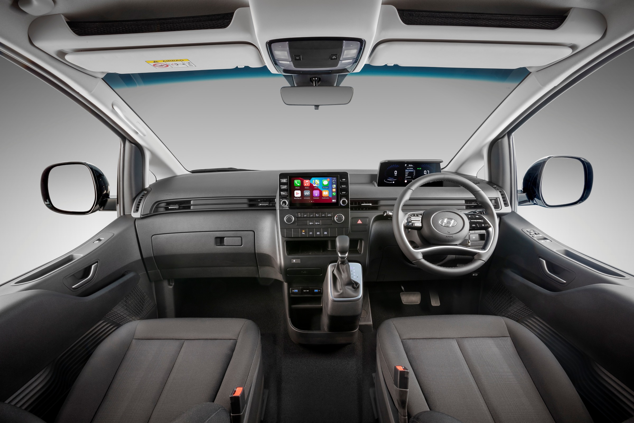 Hyundai STARIA-LOAD-front interior dash